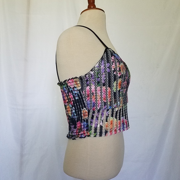$10 NEW Black Floral Print Crop Top - Picture 4 of 7